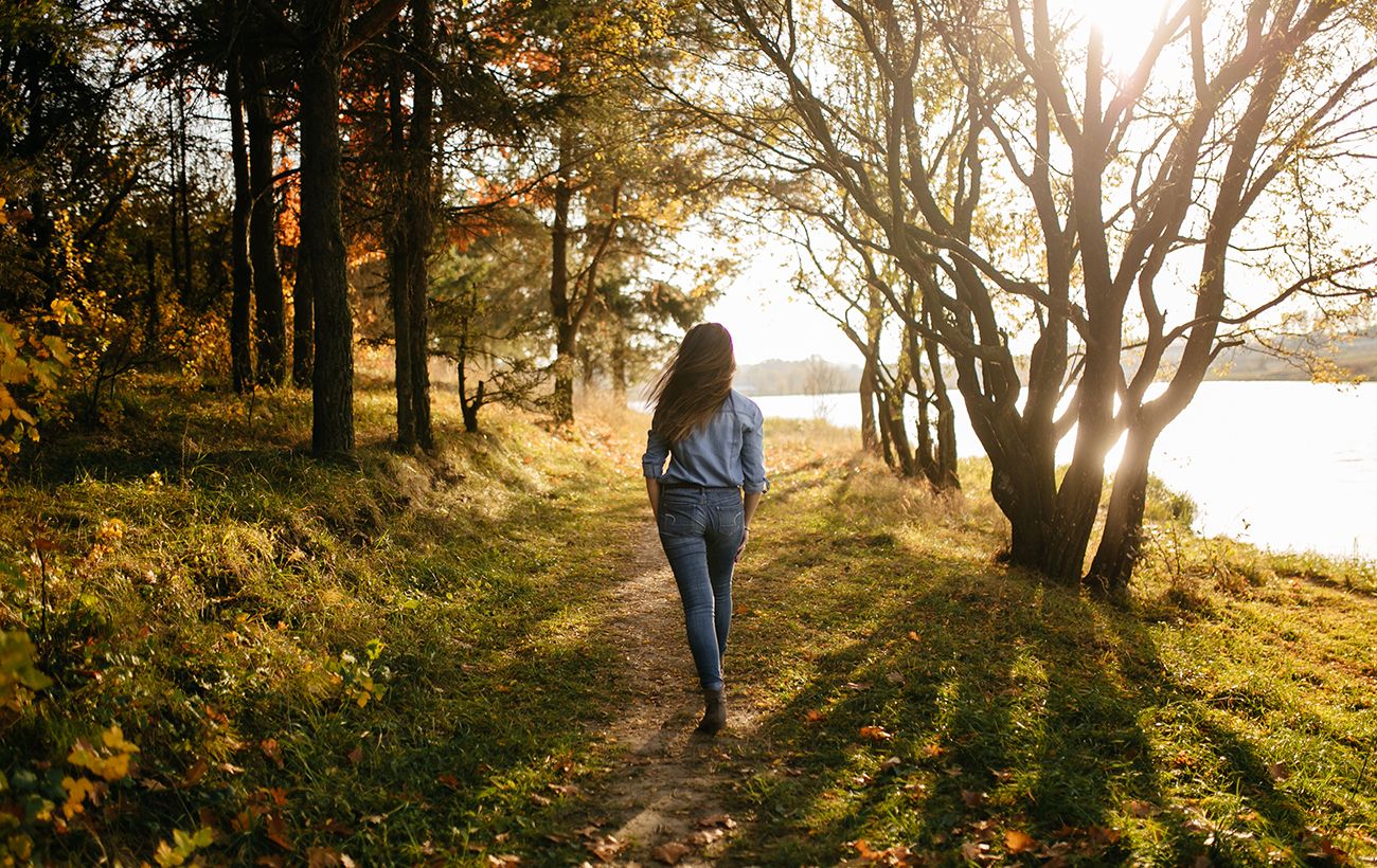Menjalin Hubungan dengan Lingkungan dan Orang Lain Lewat Jalan Santai